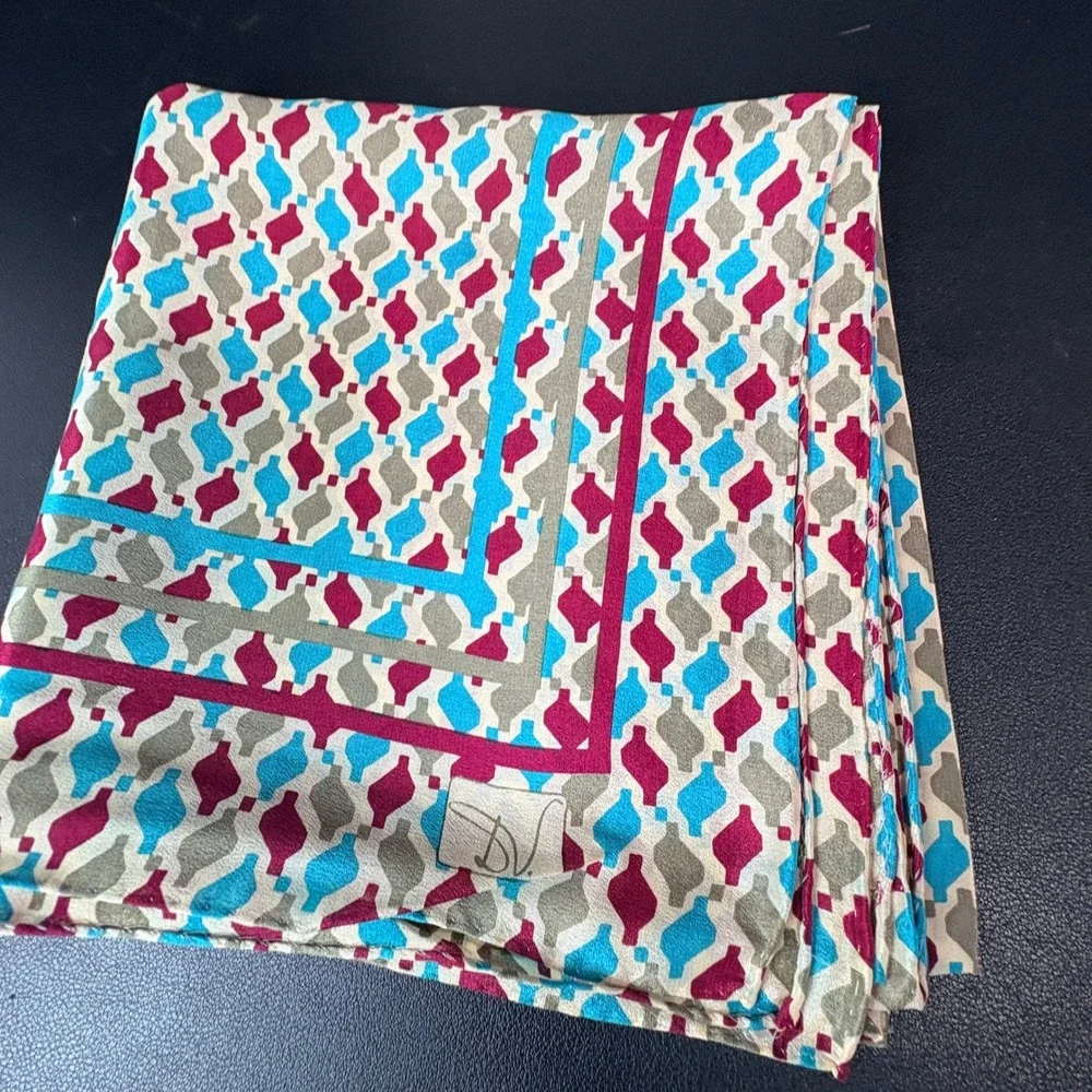 Diane‎ von Furstenberg Vintage Silk Square Scarf Geometric Tile Print 30